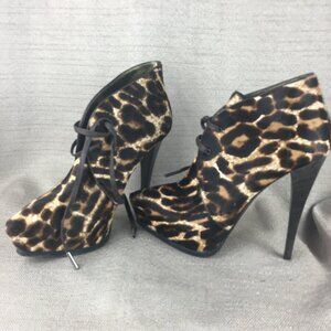 LANVIN boots  booties size 10 US leopard fur platform lace up  Never Worn